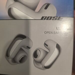 Bose Ultra Open Earbuds in Moonlight Gray